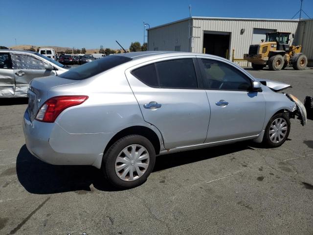 3N1CN7AP3CL916040 - 2012 NISSAN VERSA S SILVER photo 4