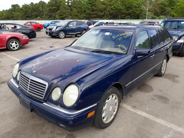 WDBJH82F7WX011363 - 1998 MERCEDES-BENZ E 320 4MAT BLUE photo 2