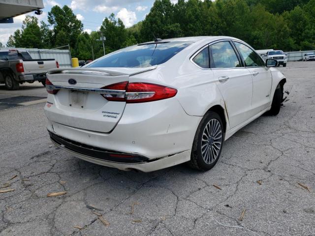 3FA6P0RU8HR261521 - 2017 FORD FUSION TIT WHITE photo 4