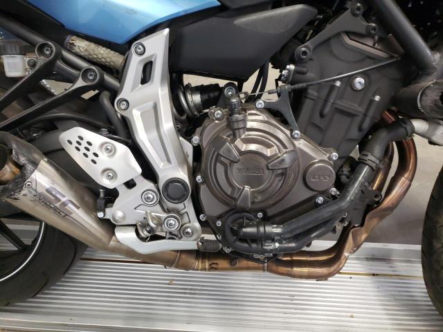 JYARM06E0HA013315 - 2017 YAMAHA FZ07 BLUE photo 7