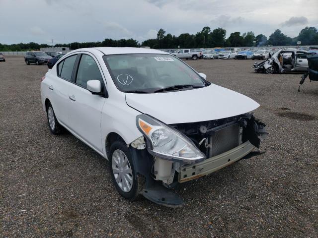 3N1CN7APXJL843536 - 2018 NISSAN VERSA S WHITE photo 1