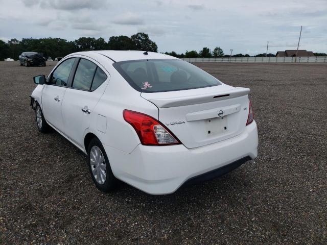 3N1CN7APXJL843536 - 2018 NISSAN VERSA S WHITE photo 3