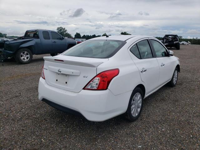 3N1CN7APXJL843536 - 2018 NISSAN VERSA S WHITE photo 4