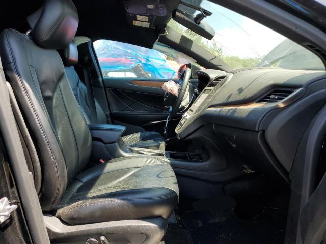 5LMCJ2C98JUL33257 - 2018 LINCOLN MKC SELECT BLACK photo 5