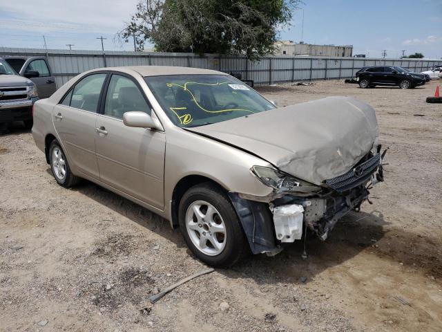 JTDBE32K340257704 - 2004 TOYOTA CAMRY LE GOLD photo 1