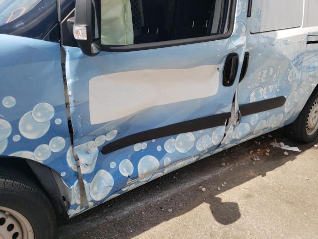 ZFBERFAB4J6J72807 - 2018 RAM PROMASTER BLUE photo 9