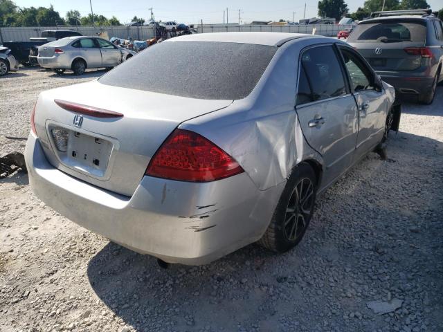 1HGCM55357A085621 - 2007 HONDA ACCORD SILVER photo 4