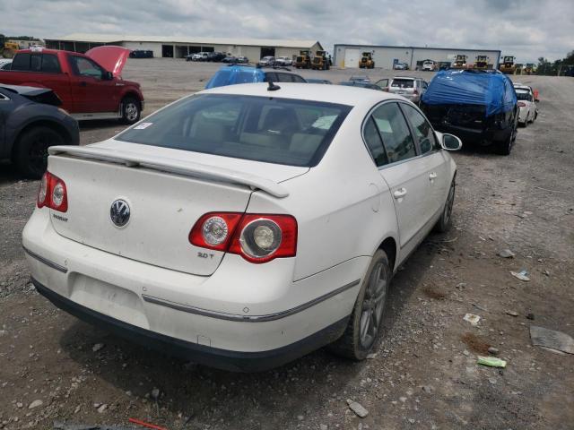 WVWEK73C98E130808 - 2008 VOLKSWAGEN PASSAT LUX WHITE photo 4