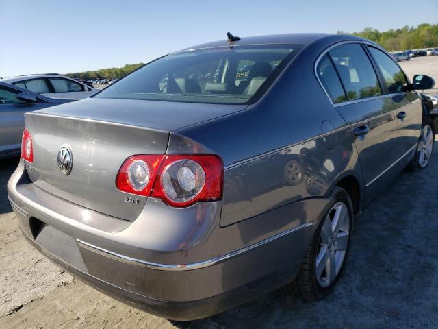 WVWAK73C88E072415 - 2008 VOLKSWAGEN PASSAT KOM SILVER photo 4