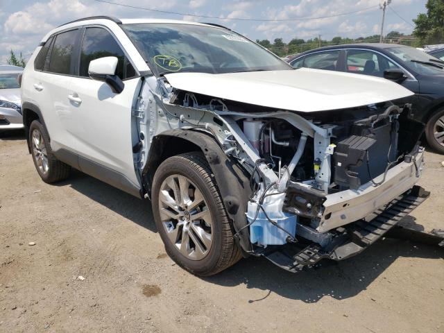 2T3A1RFV9MW195073 - 2021 TOYOTA RAV4 XLE P WHITE photo 1