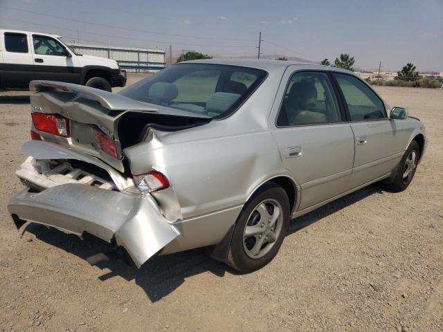 4T1BG22K6YU652927 - 2000 TOYOTA CAMRY CE SILVER photo 4