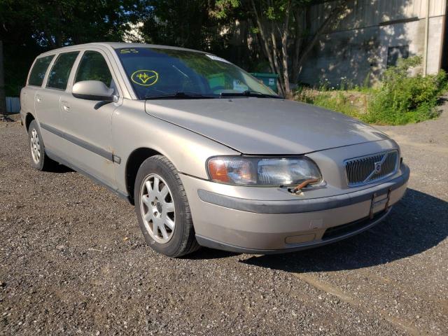 YV1SW61R922240866 - 2002 VOLVO V70 GOLD photo 1