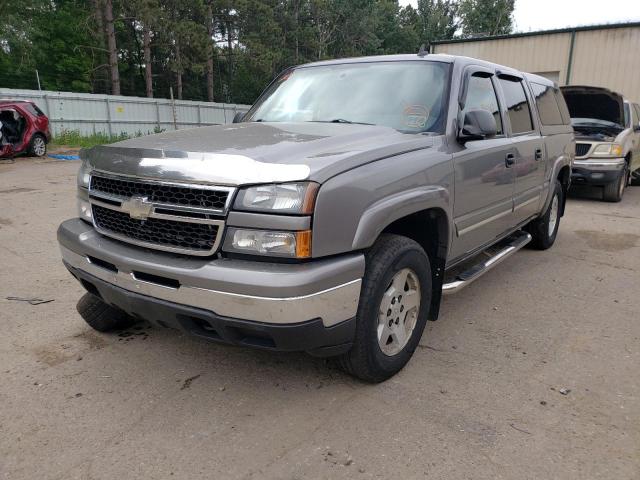 2GCEK13T961138791 - 2006 CHEVROLET SILVERADO GRAY photo 2