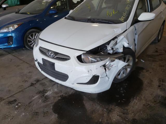 KMHCU4AE5CU062487 - 2012 HYUNDAI ACCENT WHITE photo 9