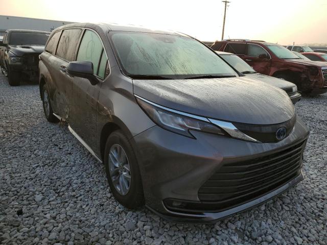 5TDKRKEC8NS087258 - 2022 TOYOTA SIENNA LE GRAY photo 1