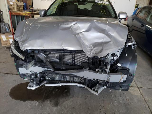 YV4L12RK6N1926508 - 2022 VOLVO XC60 B5 MO SILVER photo 9