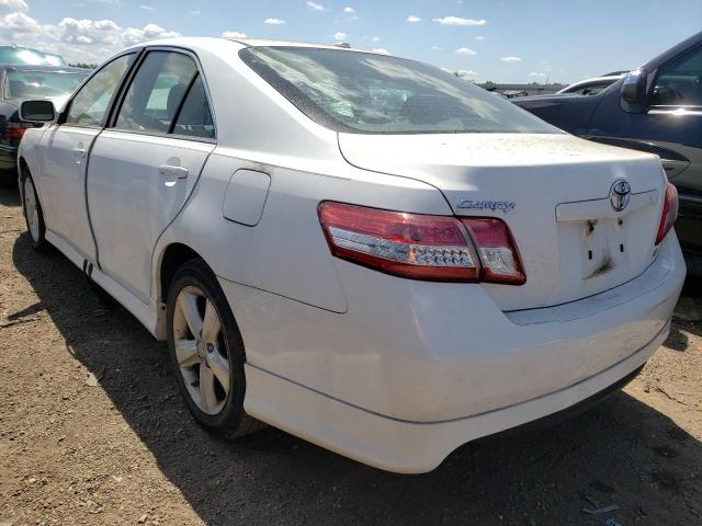 4T1BF3EK9BU751365 - 2011 TOYOTA CAMRY BASE WHITE photo 3