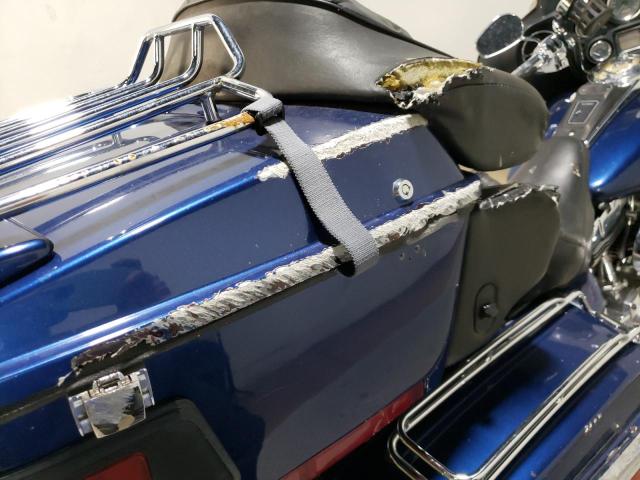 1HD1FCW18YY621809 - 2000 HARLEY-DAVIDSON FLHTCUI 蓝色 照片 9