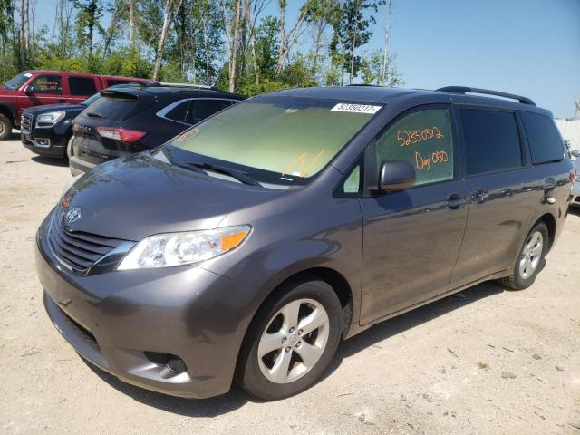 5TDKK3DC5FS673669 - 2015 TOYOTA SIENNA LE  photo 2