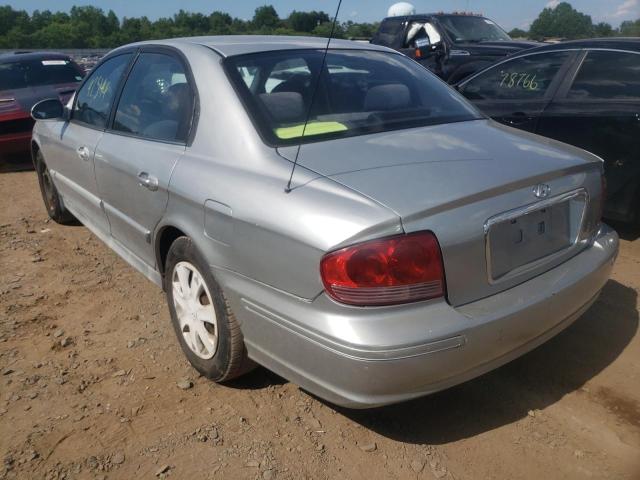 KMHWF25H45A133957 - 2005 HYUNDAI SONATA GL SILVER photo 3