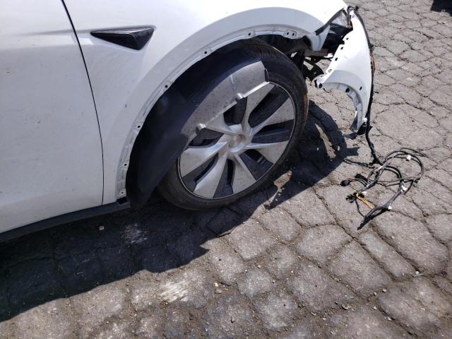 7SAYGAEE6NF349717 - 2022 TESLA MODEL Y أبيض صورة 9