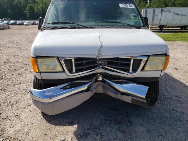 1FBSS31S43HB52832 - 2003 FORD E350 WHITE photo 9