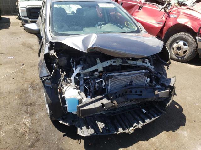 3N1CE2CP8JL358666 - 2018 NISSAN VERSA NOTE GRAY photo 9