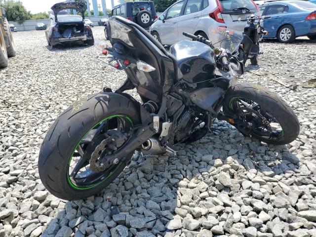 JKAEXEJ15KDA03281 - 2019 KAWASAKI EX650 J შავი ფოტო 4