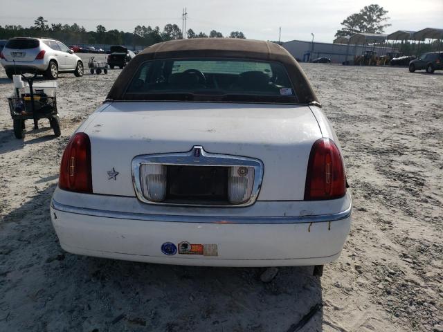 1LNHM81W5YY847517 - 2000 LINCOLN TOWN CAR WHITE photo 10