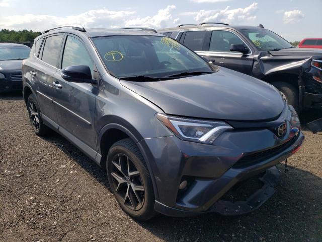 2T3JFREV4JW735962 - 2018 TOYOTA RAV4 SE GRAY photo 1