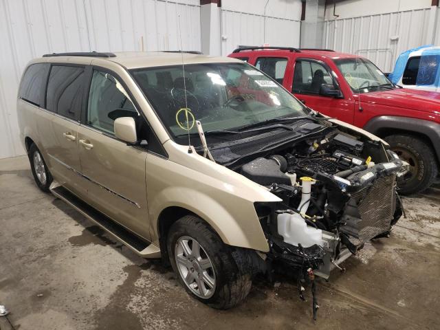 2A4RR5DG9BR675270 - 2011 CHRYSLER TOWN & COU GOLD photo 1