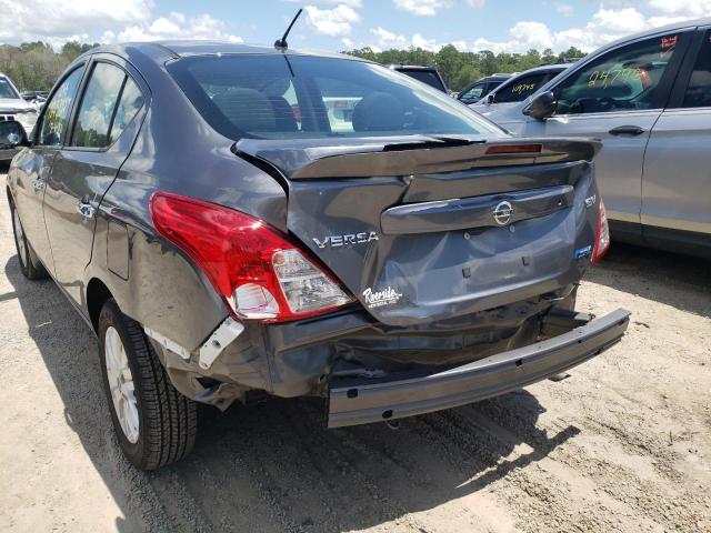 3N1CN7AP0GL848379 - 2016 NISSAN VERSA S GRAY photo 9