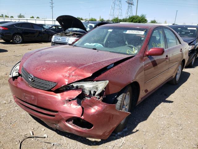 4T1BF30KX3U040122 - 2003 TOYOTA CAMRY LE RED photo 2