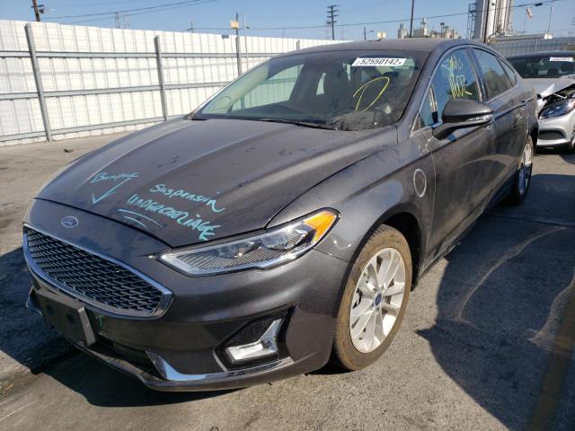 3FA6P0SU5KR200824 - 2019 FORD FUSION TIT GRAY photo 2