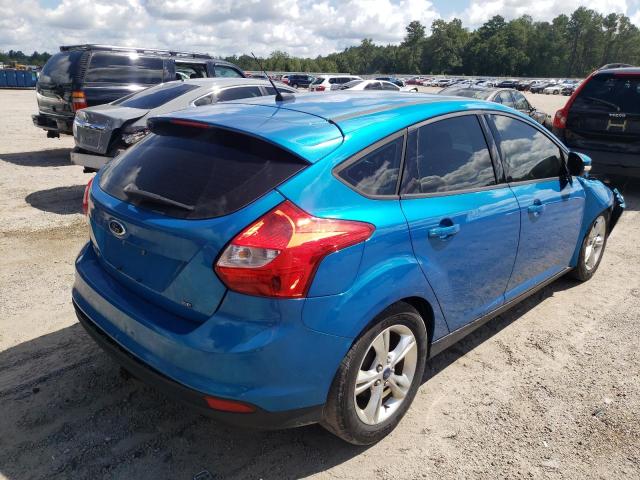 1FADP3K27EL164824 - 2014 FORD FOCUS SE BLUE photo 4