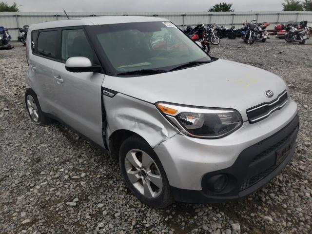 KNDJN2A20J7560692 - 2018 KIA SOUL SILVER photo 1