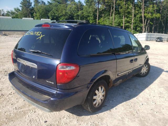 2C4GP54L05R130014 - 2005 CHRYSLER TOWN AND C BLUE photo 4