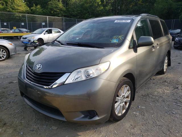 5TDJK3DC0BS027011 - 2011 TOYOTA SIENNA LE GRAY photo 2