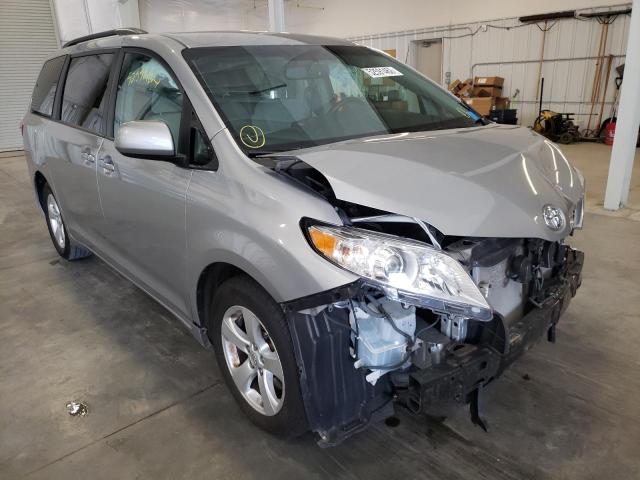 5TDKK3DC3GS752940 - 2016 TOYOTA SIENNA LE SILVER photo 1