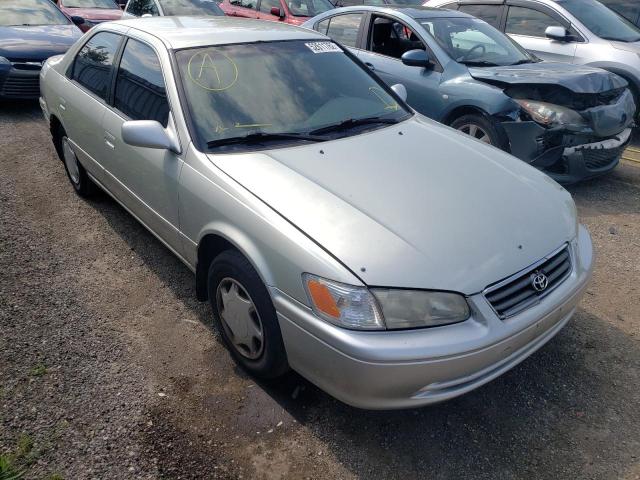 JT2BG22K9Y0406216 - 2000 TOYOTA CAMRY CE SILVER photo 1