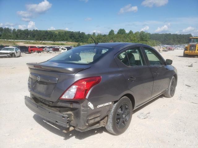 3N1CN7APXJL831600 - 2018 NISSAN VERSA S GRAY photo 4