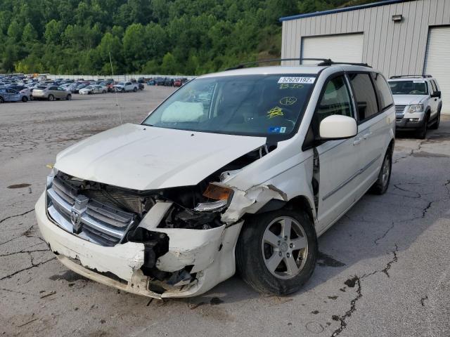 2D4RN5D17AR126231 - 2010 DODGE GRAND CARA WHITE photo 2