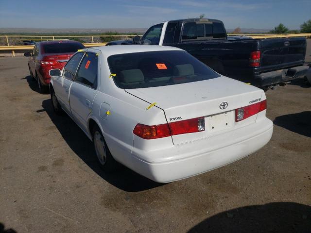 4T1BG22K4YU738933 - 2000 TOYOTA CAMRY CE WHITE photo 3