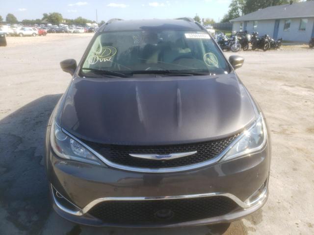 2C4RC1EG5JR131278 - 2018 CHRYSLER PACIFICA T CHARCOAL photo 9