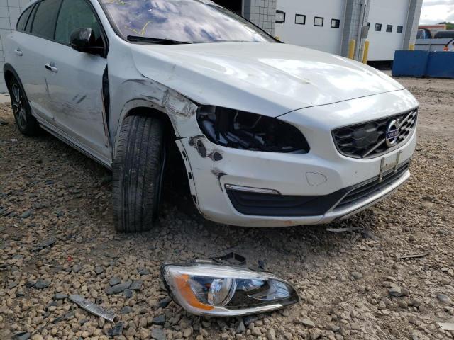 YV440MWKXH1041403 - 2017 VOLVO V60 CROSS WHITE photo 9