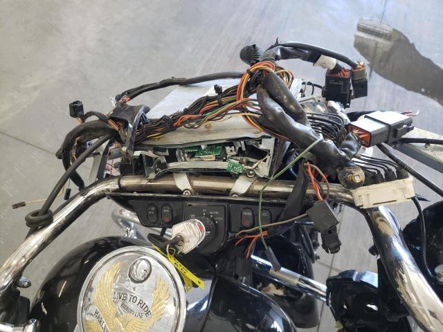 1HD1FCW172Y638012 - 2002 HARLEY-DAVIDSON FLHTCUI 黑色 照片 8