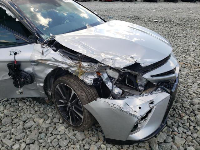 4T1BZ1HK4JU001748 - 2018 TOYOTA CAMRY XSE SILVER photo 9