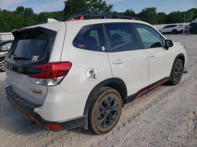 JF2SKARC3MH590127 - 2021 SUBARU FORESTER S WHITE photo 4