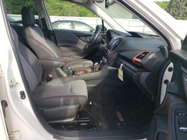 JF2SKARC3MH590127 - 2021 SUBARU FORESTER S WHITE photo 5