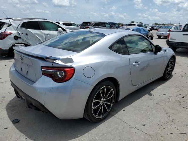 JF1ZNAE12L8753797 - 2020 TOYOTA 86 GT SILVER photo 4